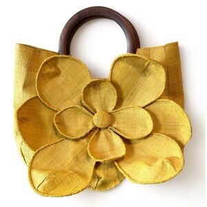 🌼Woven Yellow Flower Handbag🌼
